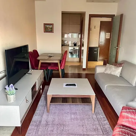 Apartament Heart Of Center Athos 3 *